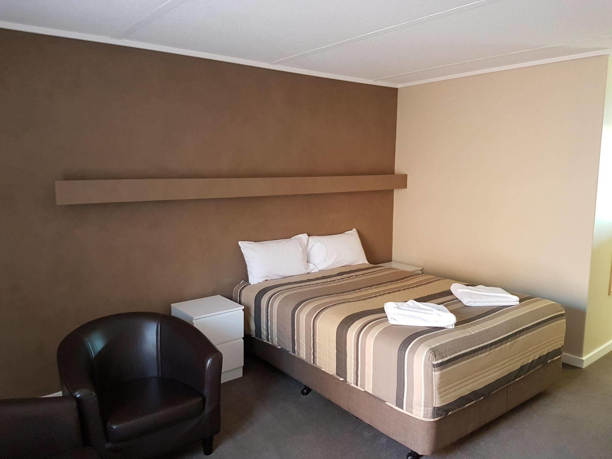 ميلدورا Mid City Plantation Motel المظهر الخارجي الصورة